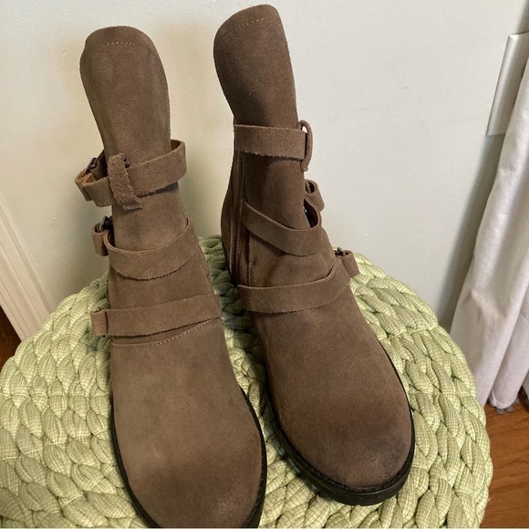 Vintage Foundry Co Justine Taupe Brown Suede Buckle Flat Moto Mid Calf Boot NWOB - Picture 3 of 9